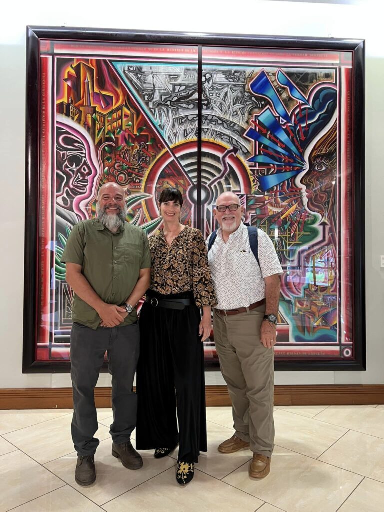 Con el arqueólogo Reniel Rodríguez y la doctora Irene Esteves.